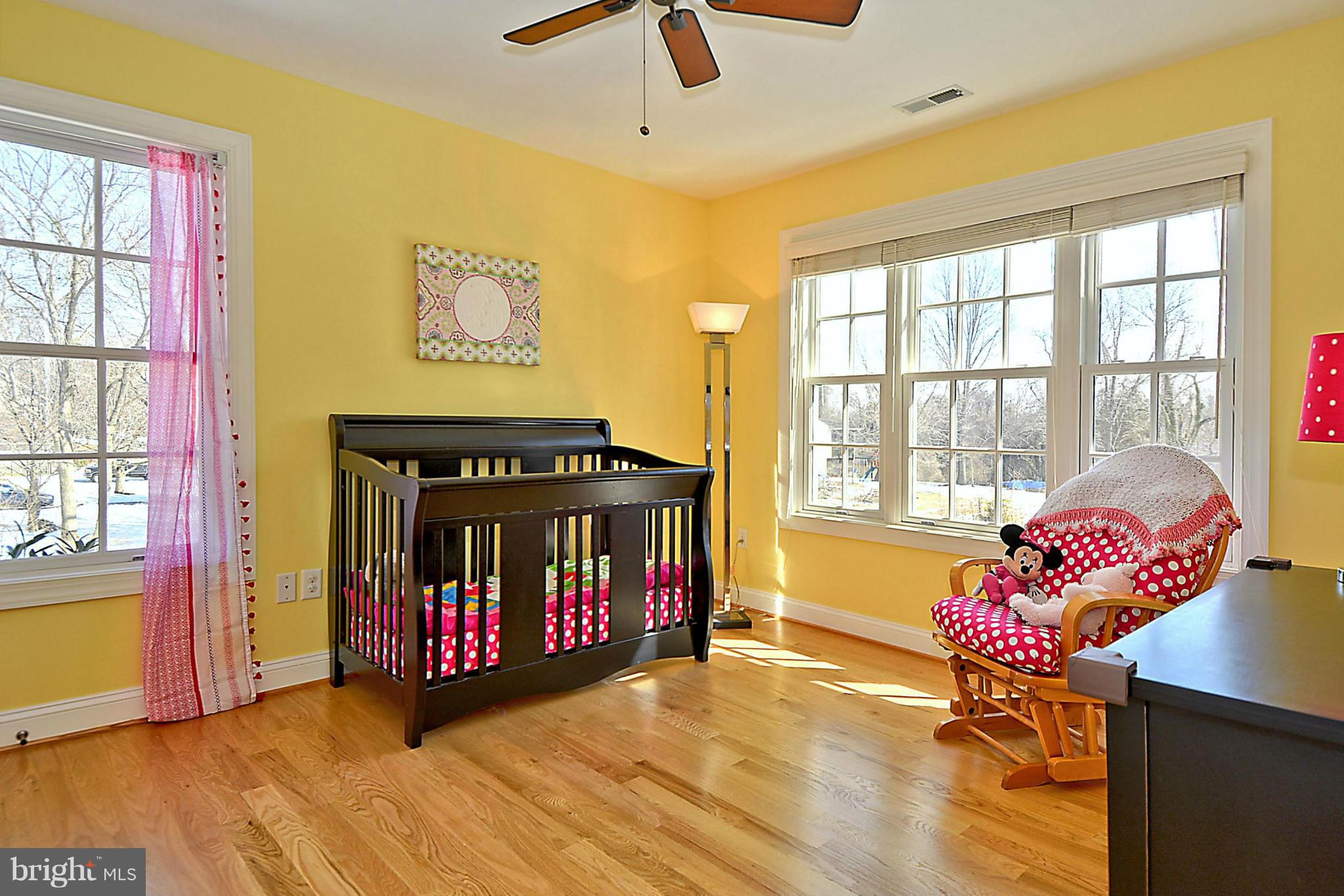 624 Truxton Road Annapolis, MD 21409 - Photo 23 of 30 a living room with furniture and flat screen tv