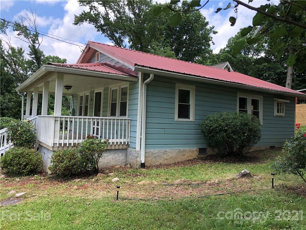 83 New Salem Road Swannanoa, NC 28778 - Photo 3 of 9 Gallery Image 3