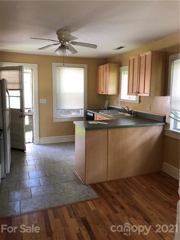 83 New Salem Road Swannanoa, NC 28778 - Photo 5 of 9 Gallery Image 5