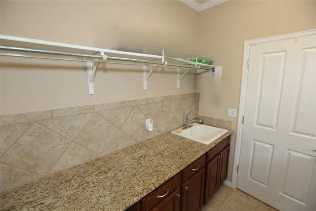 $2,300 | 127 Palmetto Drive, Georgetown, TX 78633