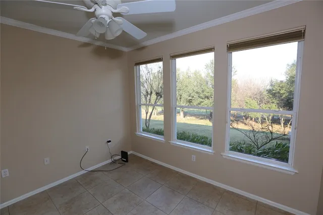 $2,300 | 127 Palmetto Drive, Georgetown, TX 78633