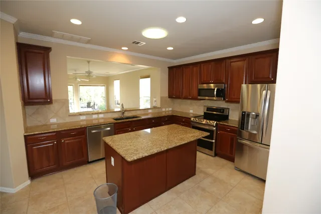 $2,300 | 127 Palmetto Drive, Georgetown, TX 78633