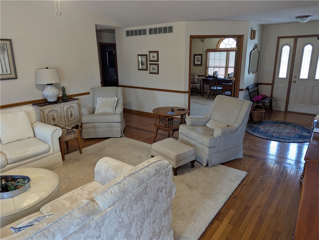 8134 Country Club Road Charleston, IL 61920 - Photo 8 of 45