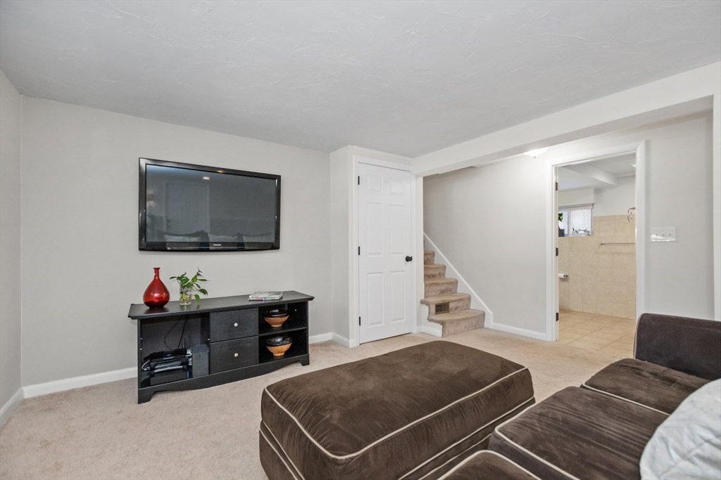 11 Magnolia Road Sudbury, MA 01776 - Photo 23 of 36 Gallery Image 23