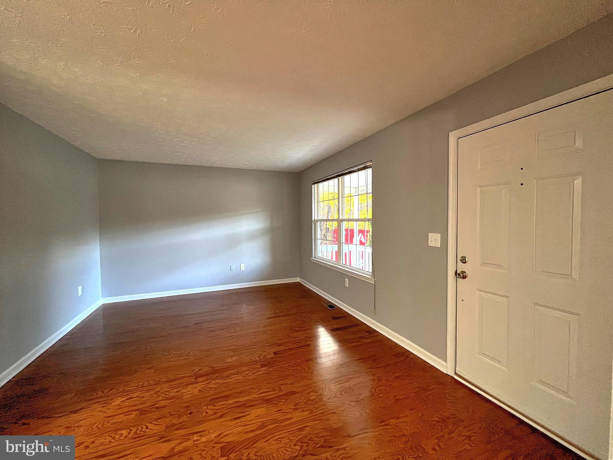 611 Riden Street Odenton, MD 21113 - Photo 4 of 33 Gallery Image 4