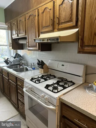 $1,995 | 210 South Union Street, Wilmington, DE 19805