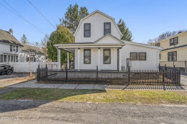 $324,900 | 24 Craig Street, Watervliet, NY 12189