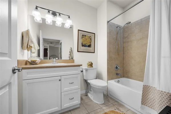 $262,900 | 12656 Northwest 11th Place, Newberry, FL 32669