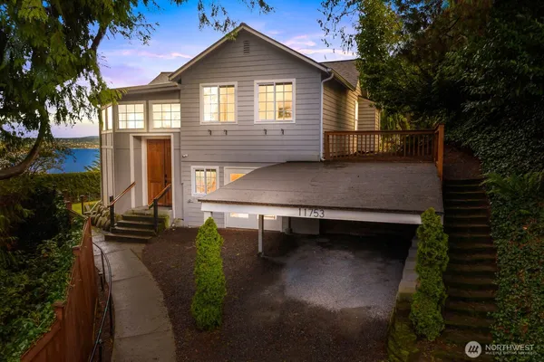 $1,600,000 | 11753 Lakeside Avenue Northeast, Seattle, WA 98125