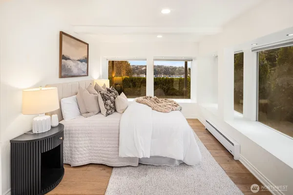 $1,600,000 | 11753 Lakeside Avenue Northeast, Seattle, WA 98125