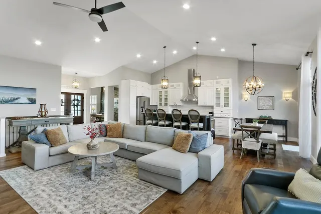 $7,500 | 1175 La Salle Court, Lake Geneva, WI 53147