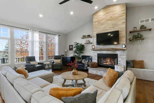 $7,500 | 1175 La Salle Court, Lake Geneva, WI 53147