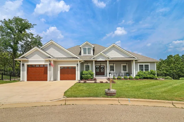 $7,500 | 1175 La Salle Court, Lake Geneva, WI 53147