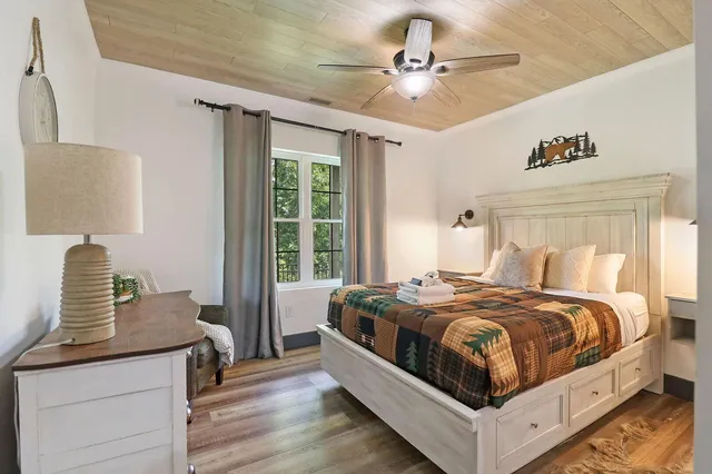 $7,500 | 1175 La Salle Court, Lake Geneva, WI 53147