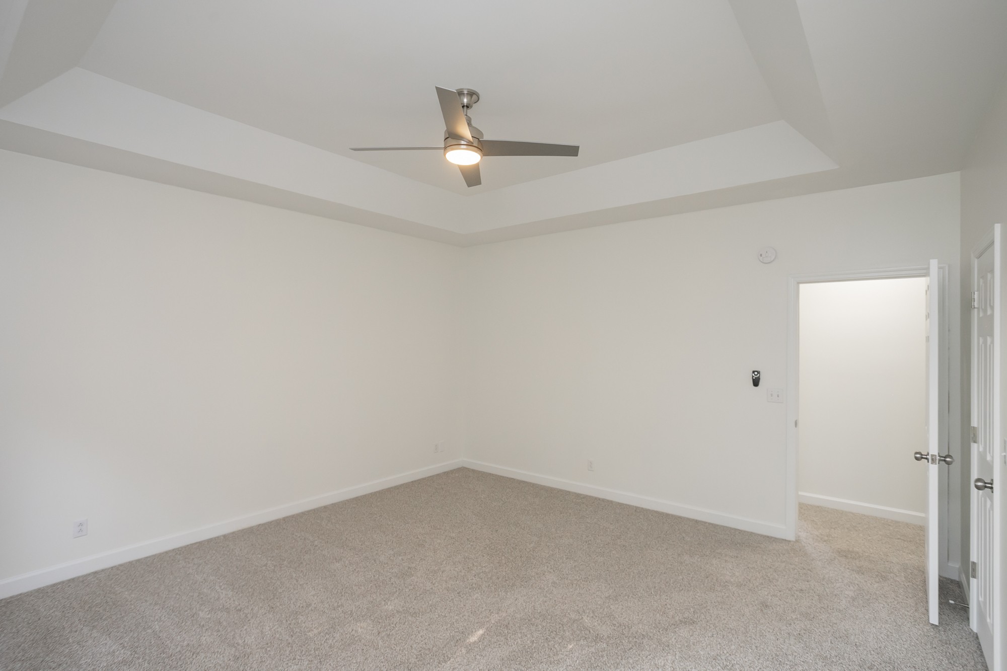 103 MacIntosh Drive Springfield, TN 37172 - Photo 14 of 20 an empty room with a ceiling fan and window