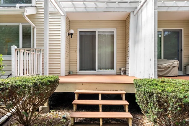 $549,900 | 305 Centre Ln., Unit 305, Walpole, MA 02081