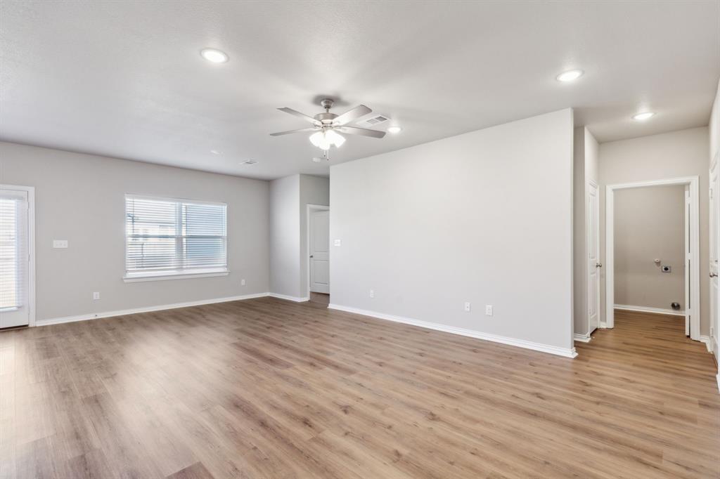 820 Brookside Drive Springtown, TX 76082 - Photo 11 of 25