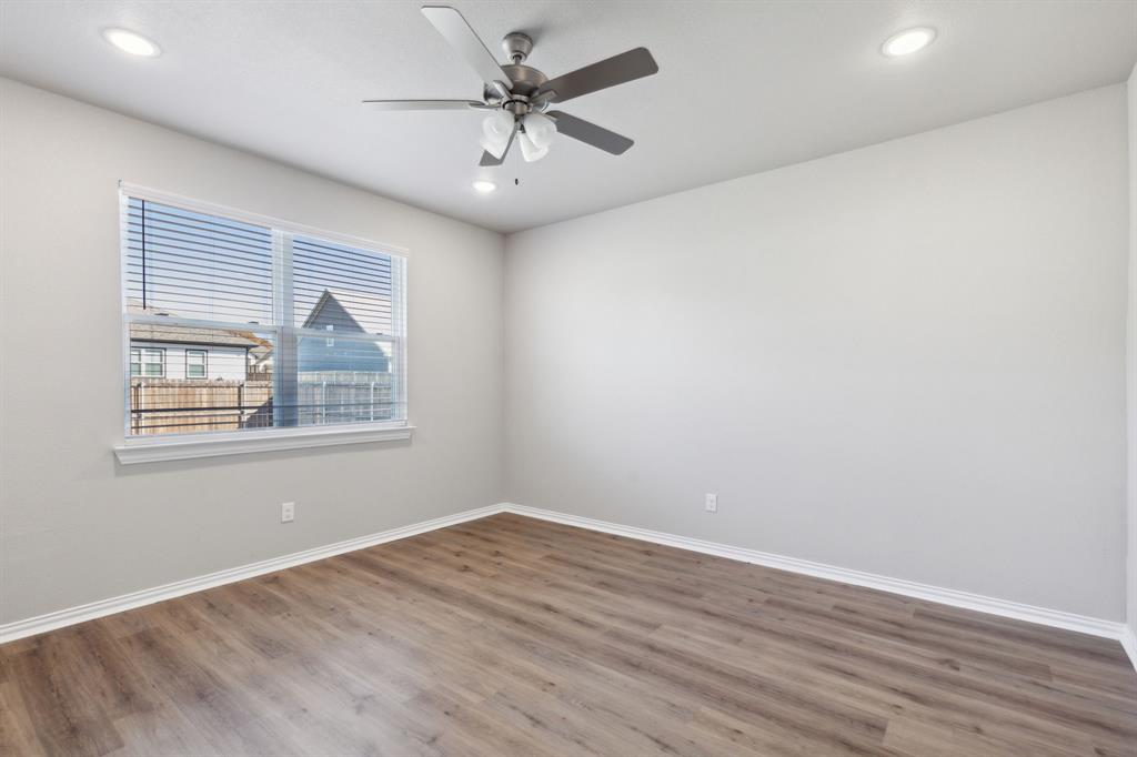 820 Brookside Drive Springtown, TX 76082 - Photo 15 of 25