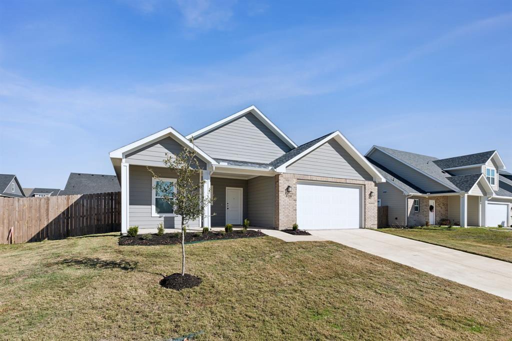 820 Brookside Drive Springtown, TX 76082 - Photo 2 of 25
