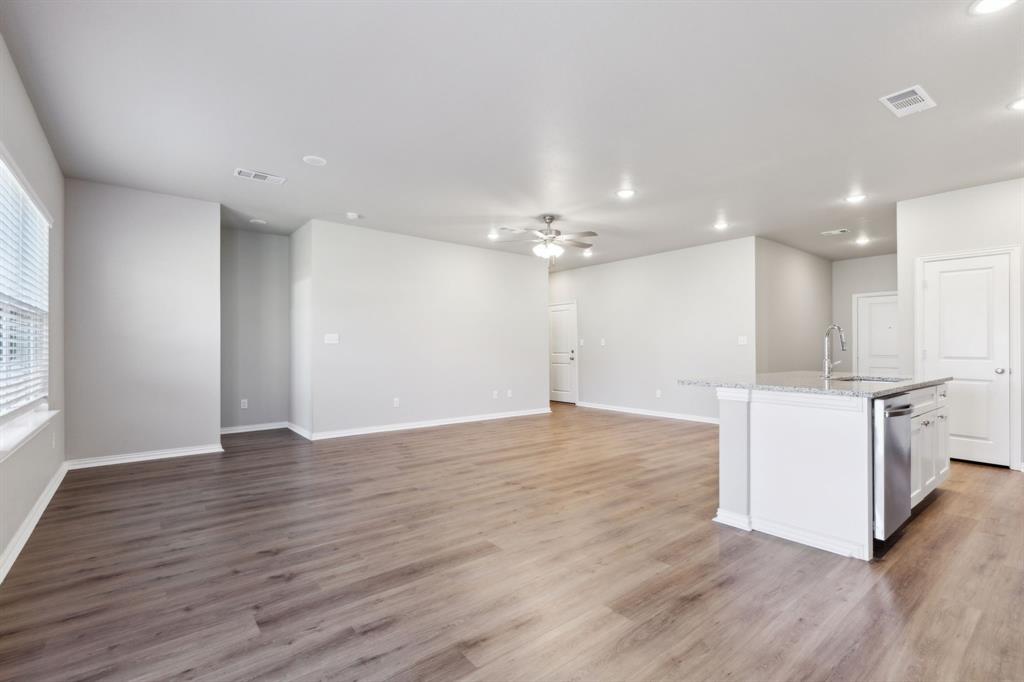 820 Brookside Drive Springtown, TX 76082 - Photo 22 of 25