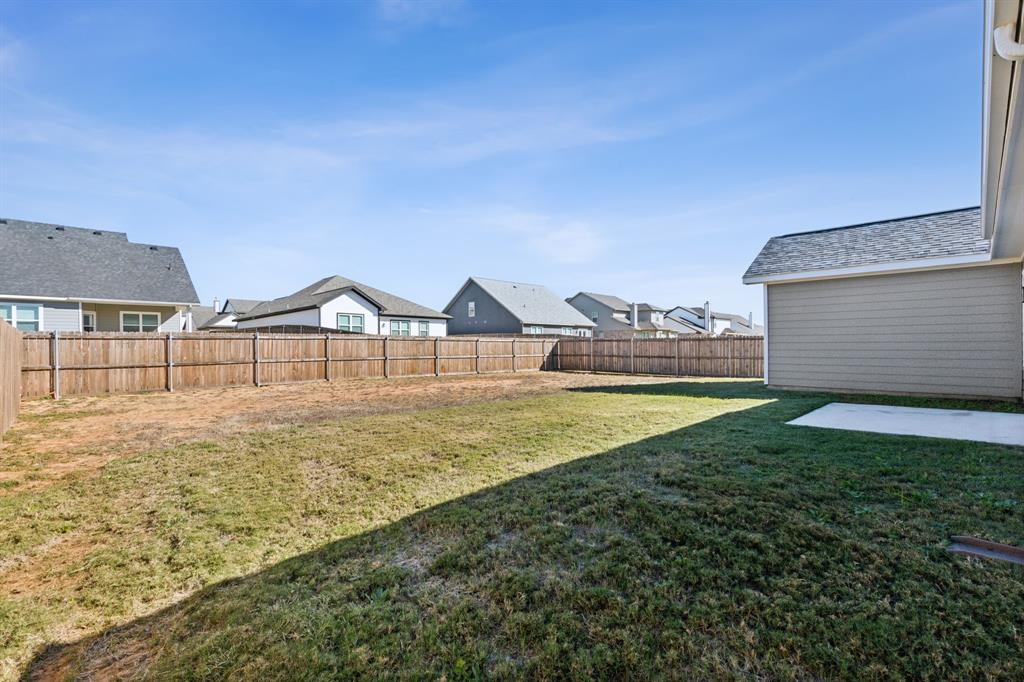 820 Brookside Drive Springtown, TX 76082 - Photo 23 of 25