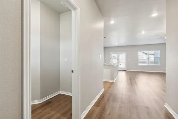 $2,095 | 820 Brookside Drive, Springtown, TX 76082