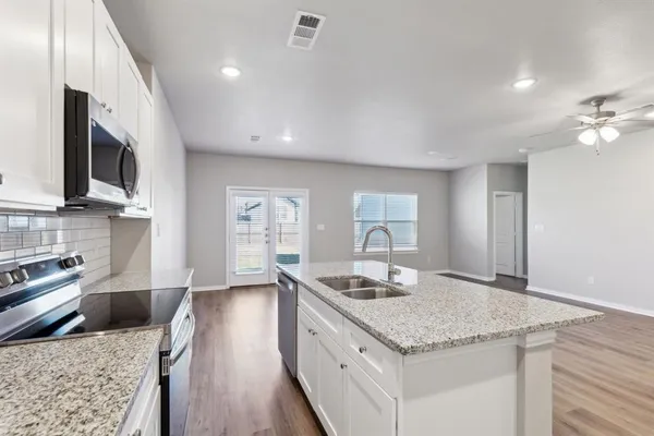 $2,095 | 820 Brookside Drive, Springtown, TX 76082