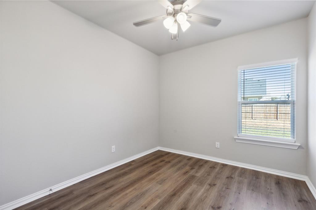 820 Brookside Drive Springtown, TX 76082 - Photo 8 of 25