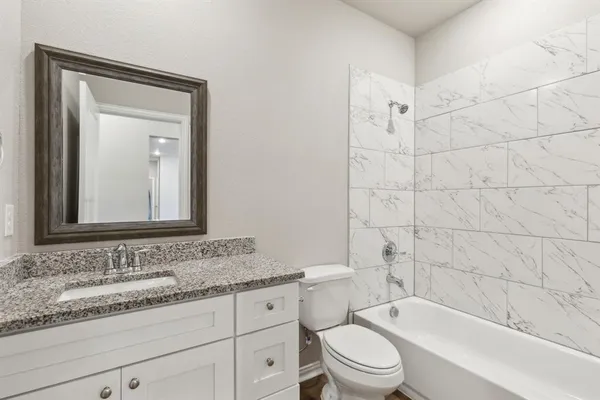 $2,095 | 820 Brookside Drive, Springtown, TX 76082