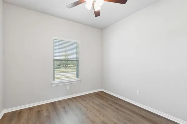 $2,095 | 820 Brookside Drive, Springtown, TX 76082