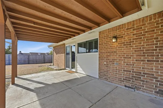 a view of entryway door
