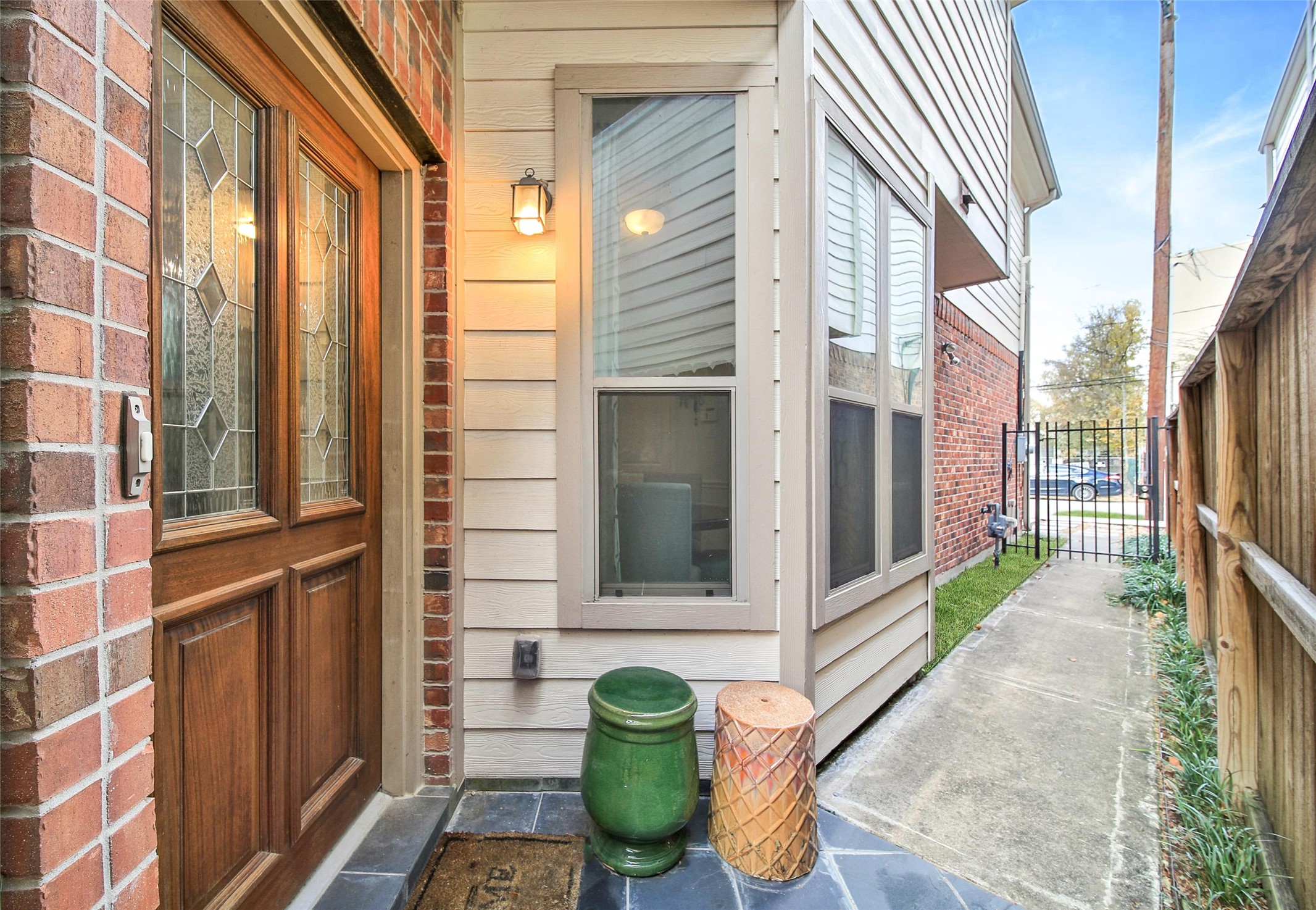 5309 Larkin Street, Unit A Houston, TX 77007 - Photo 2 of 29