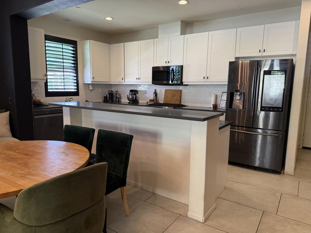 1294 Santa Victoria Road, Unit 2 Chula Vista, CA 91913 - Photo 5 of 16