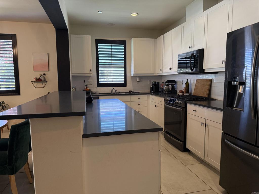 1294 Santa Victoria Road, Unit 2 Chula Vista, CA 91913 - Photo 6 of 16