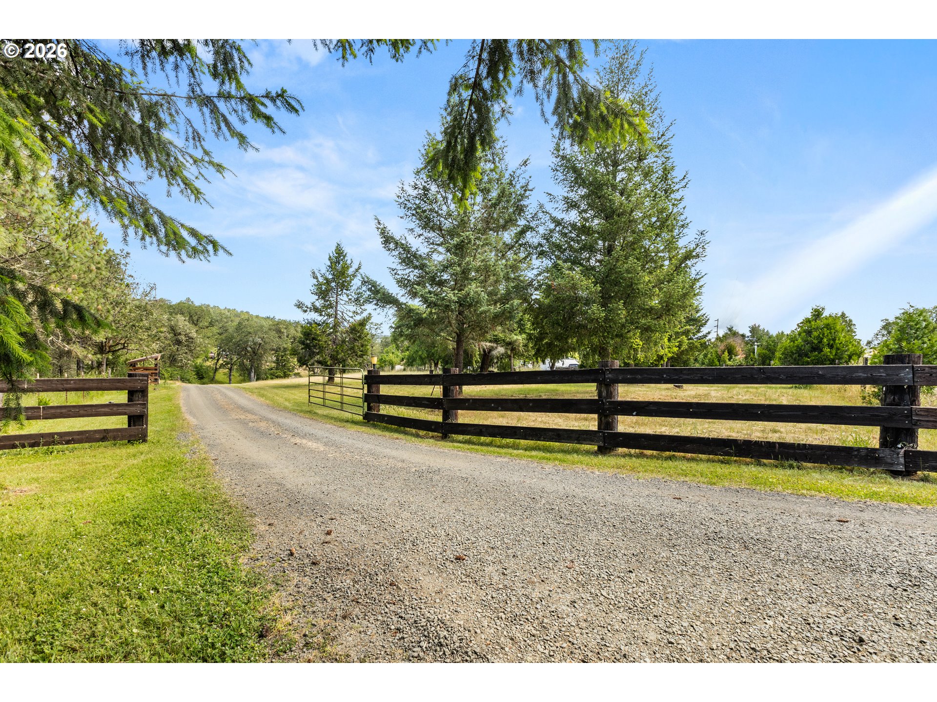445 Green Valley Road Oakland, OR 97462 - Photo 4 of 48