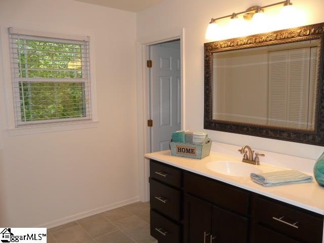 114 Perry Hill Road Easley, SC 29640 - Photo 14 of 24
