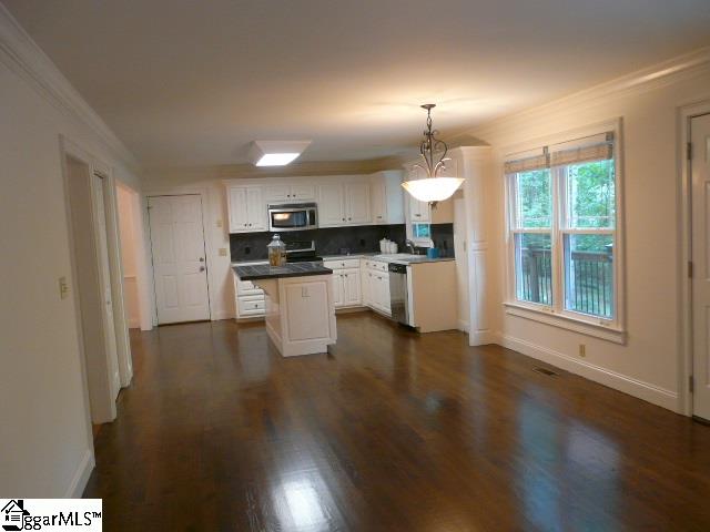 114 Perry Hill Road Easley, SC 29640 - Photo 7 of 24