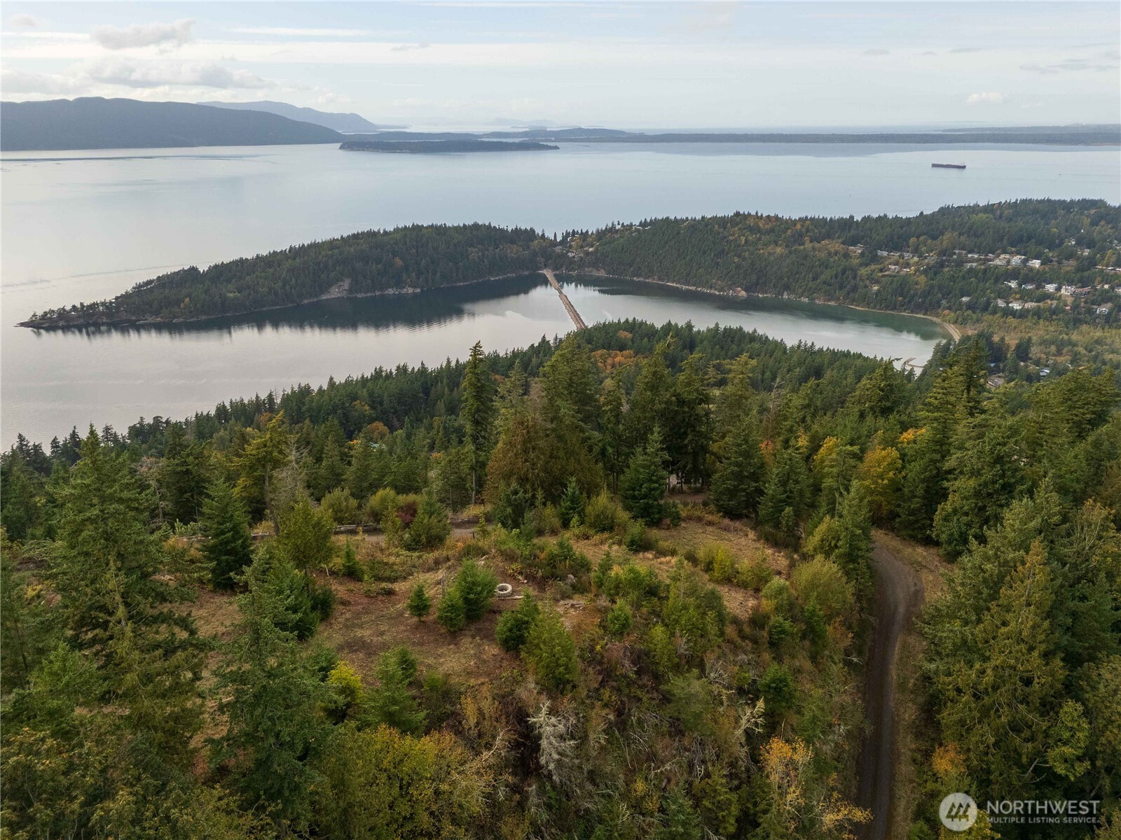 157 Chuckanut Crest Drive Bellingham, WA 98229 - Photo 30 of 40 a view of lake and mountain