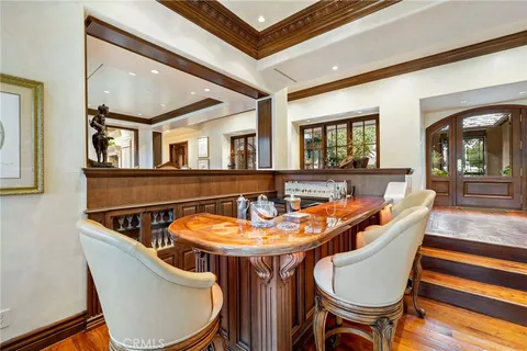 $10,500,000 | 7 Lochmoor Lane, Newport Beach, CA 92660