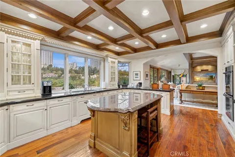 $10,500,000 | 7 Lochmoor Lane, Newport Beach, CA 92660