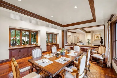 $10,500,000 | 7 Lochmoor Lane, Newport Beach, CA 92660