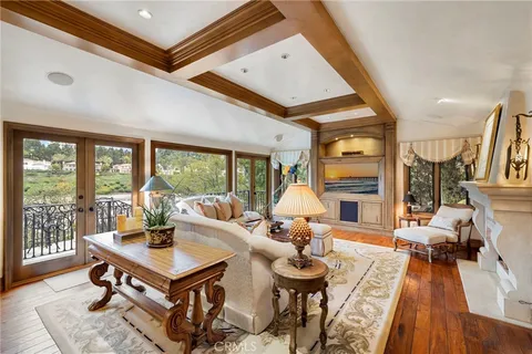 $10,500,000 | 7 Lochmoor Lane, Newport Beach, CA 92660