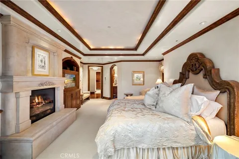 $10,500,000 | 7 Lochmoor Lane, Newport Beach, CA 92660