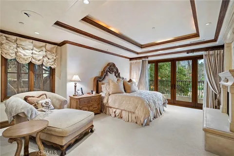 $10,500,000 | 7 Lochmoor Lane, Newport Beach, CA 92660