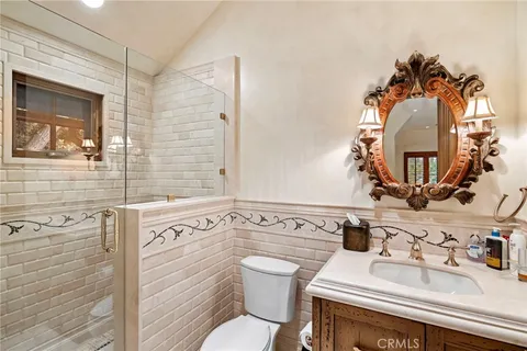 $10,500,000 | 7 Lochmoor Lane, Newport Beach, CA 92660