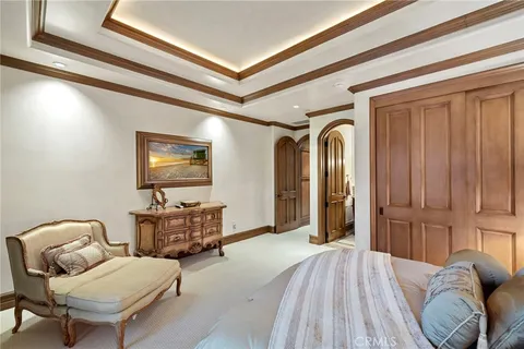 $10,500,000 | 7 Lochmoor Lane, Newport Beach, CA 92660