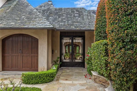 $10,500,000 | 7 Lochmoor Lane, Newport Beach, CA 92660