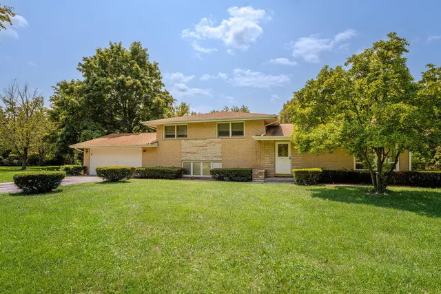 $3,000 | 14322 McCarthy Road, Lemont, IL 60439