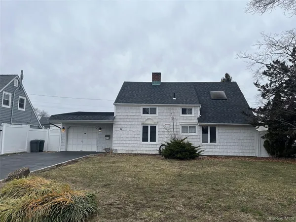 $725,000 | 54 Ramble Lane, Levittown, NY 11756