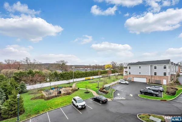 $750,000 | 2310 Rio Vista Lane, Unit 2310, Northvale, NJ 07647